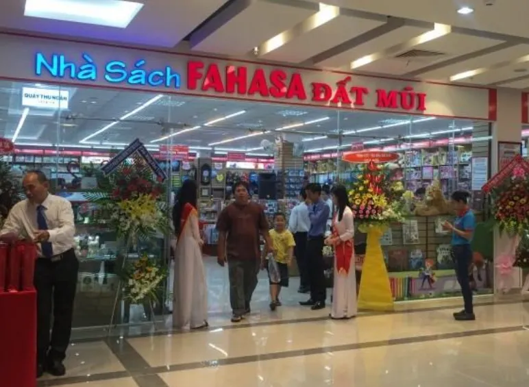 Nhà sách FAHASA Đất Mũi