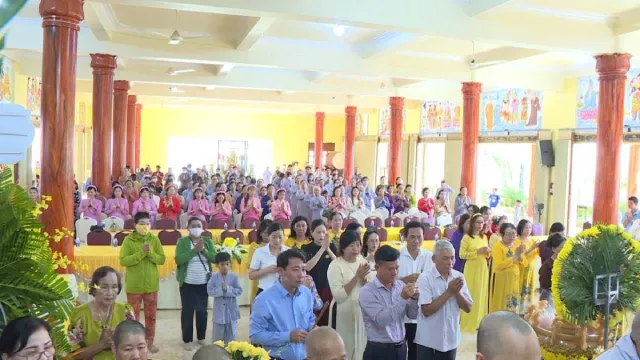 Lễ cầu nguyện chùa Kim Sơn