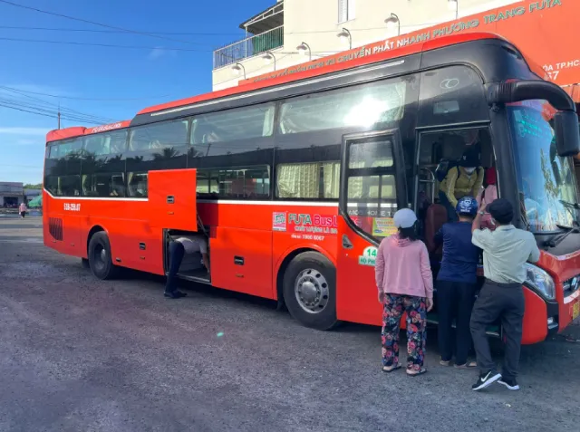 Nhà xe Phương Trang Cà Mau đi Bình Dương