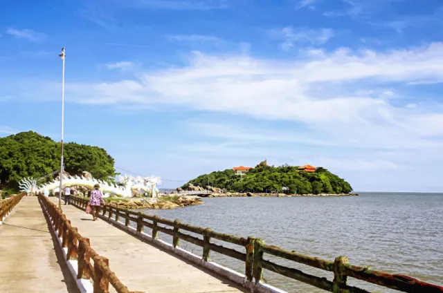 Hòn đá Bạc Cà Mau
