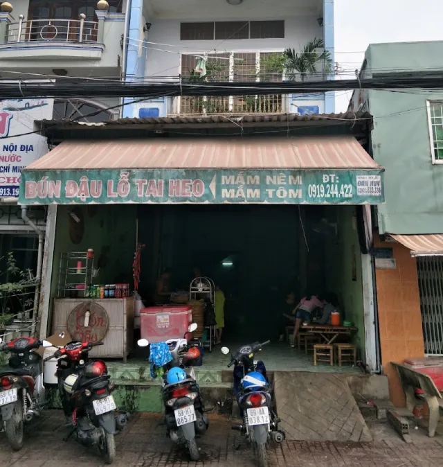 Quán bún đậu lỗ tai heo Cà Mau