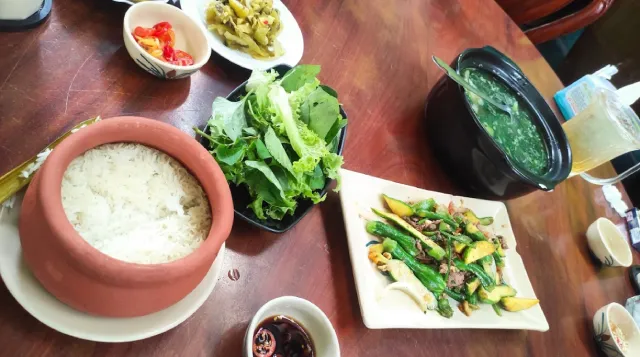 Cơm niêu Nồi Đất có gì đặc biệt?