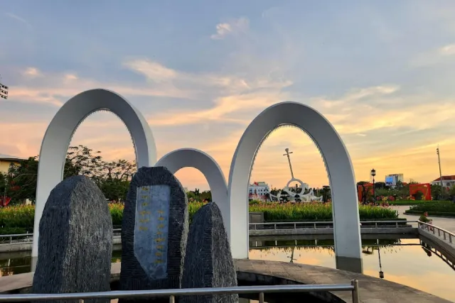 Đài tưởng niệm liệt sĩ
