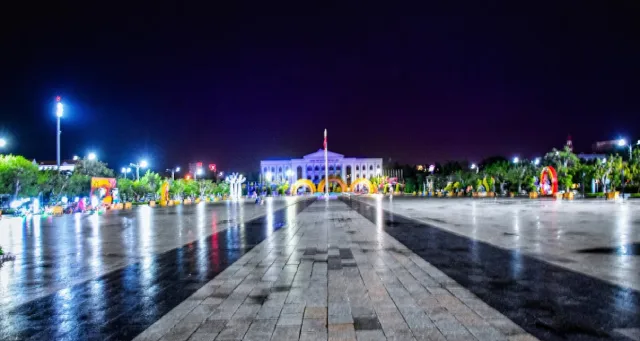 Quảng trường Hùng Vương