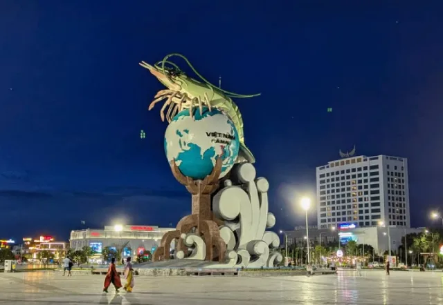 Quảng trường Phan Ngọc Hiển