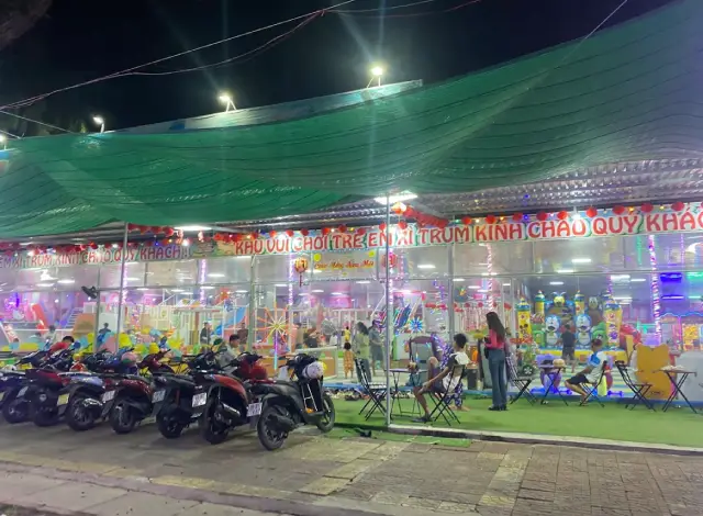 Khu vui chơi trẻ em Xì Trum Cà Mau